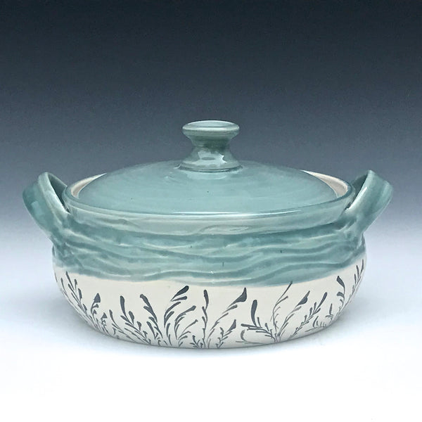 Covered casserole, baker